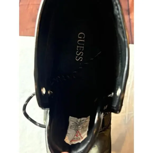 Stylish & Versatile Guess Men display picture 2